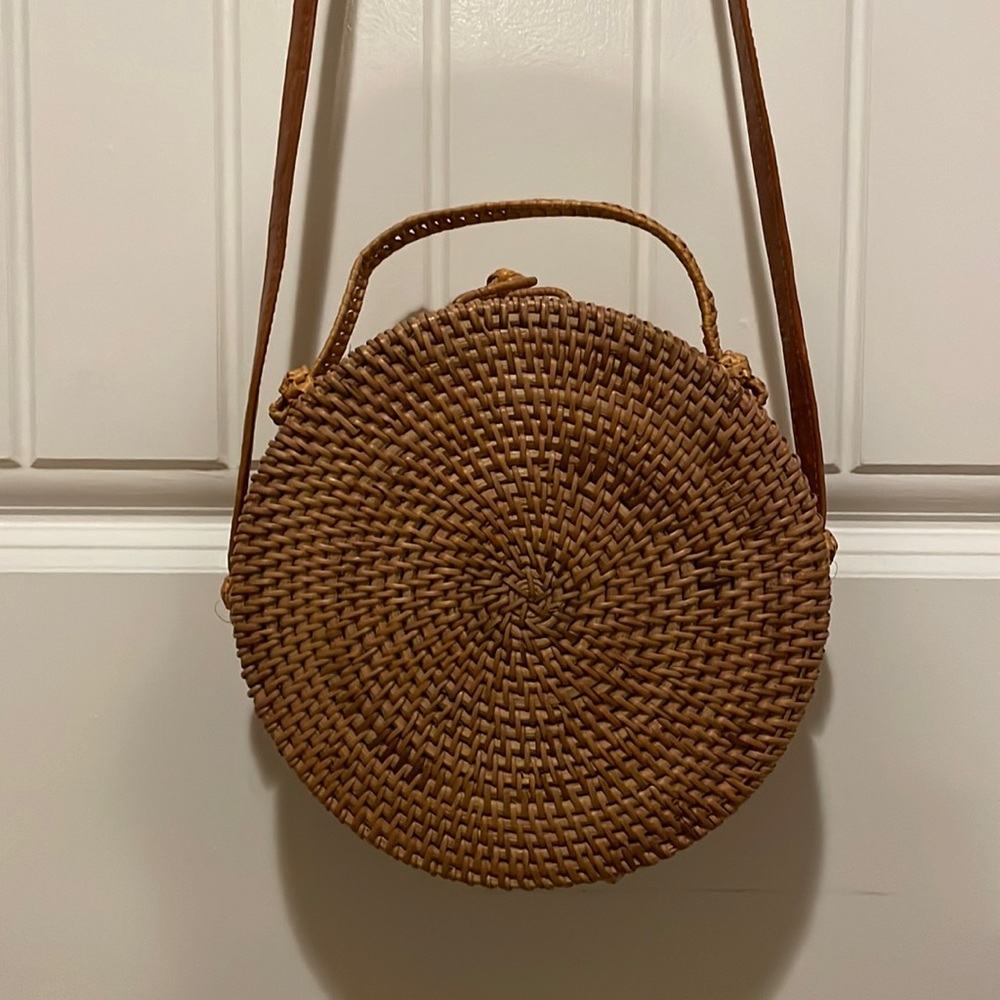 Woven Round Crossbody Bag in Brown